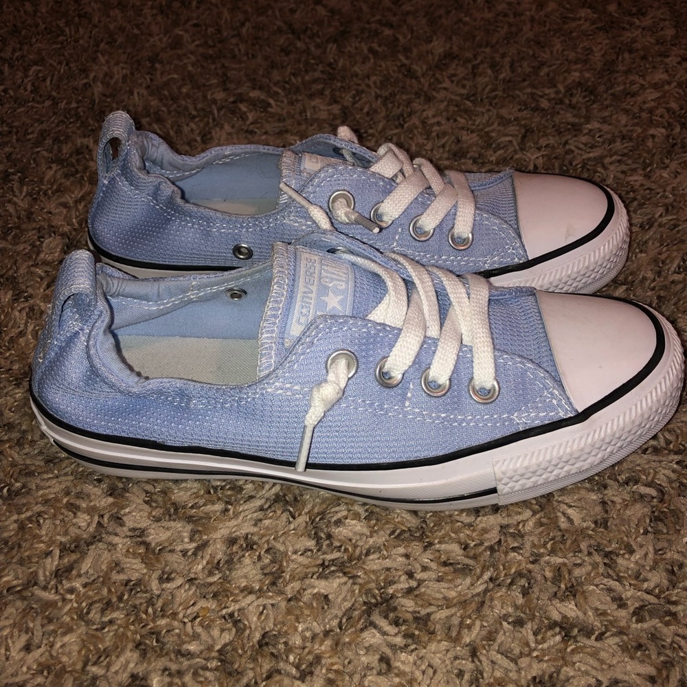 Converse Tennis Shoes